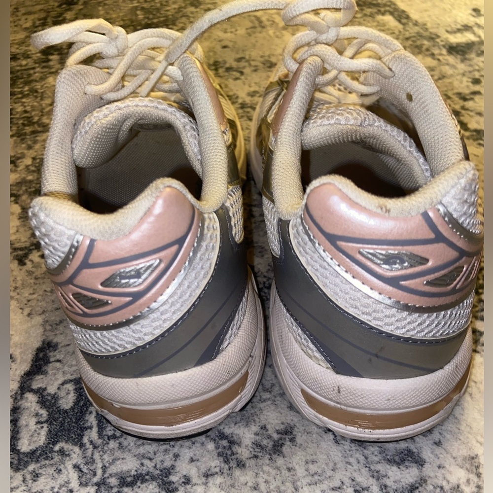 ASICS Unisex White/ Neutral Pink Gel 1130 Sneakers Men’s 8.5, Women’s 10 - Picture 4 of 7